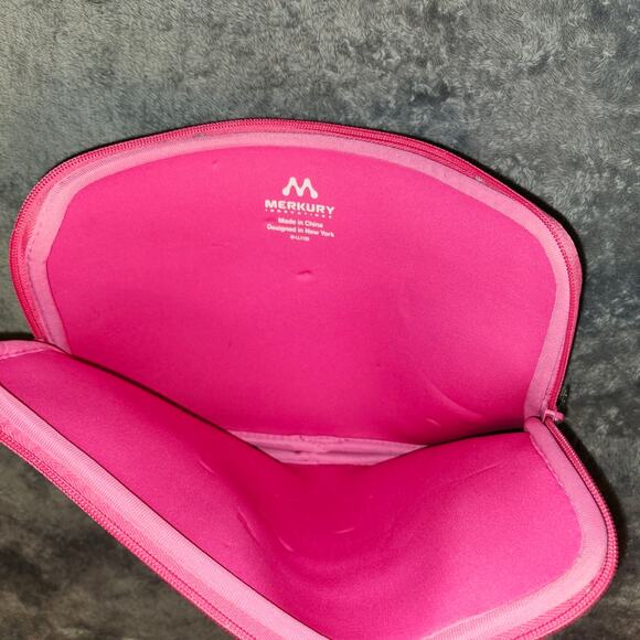 BLACK FRIDAY SALE Small Laptop Or Tablet Sleeve Neophrene, Pink And Purple Ombre - Picture 4 of 6